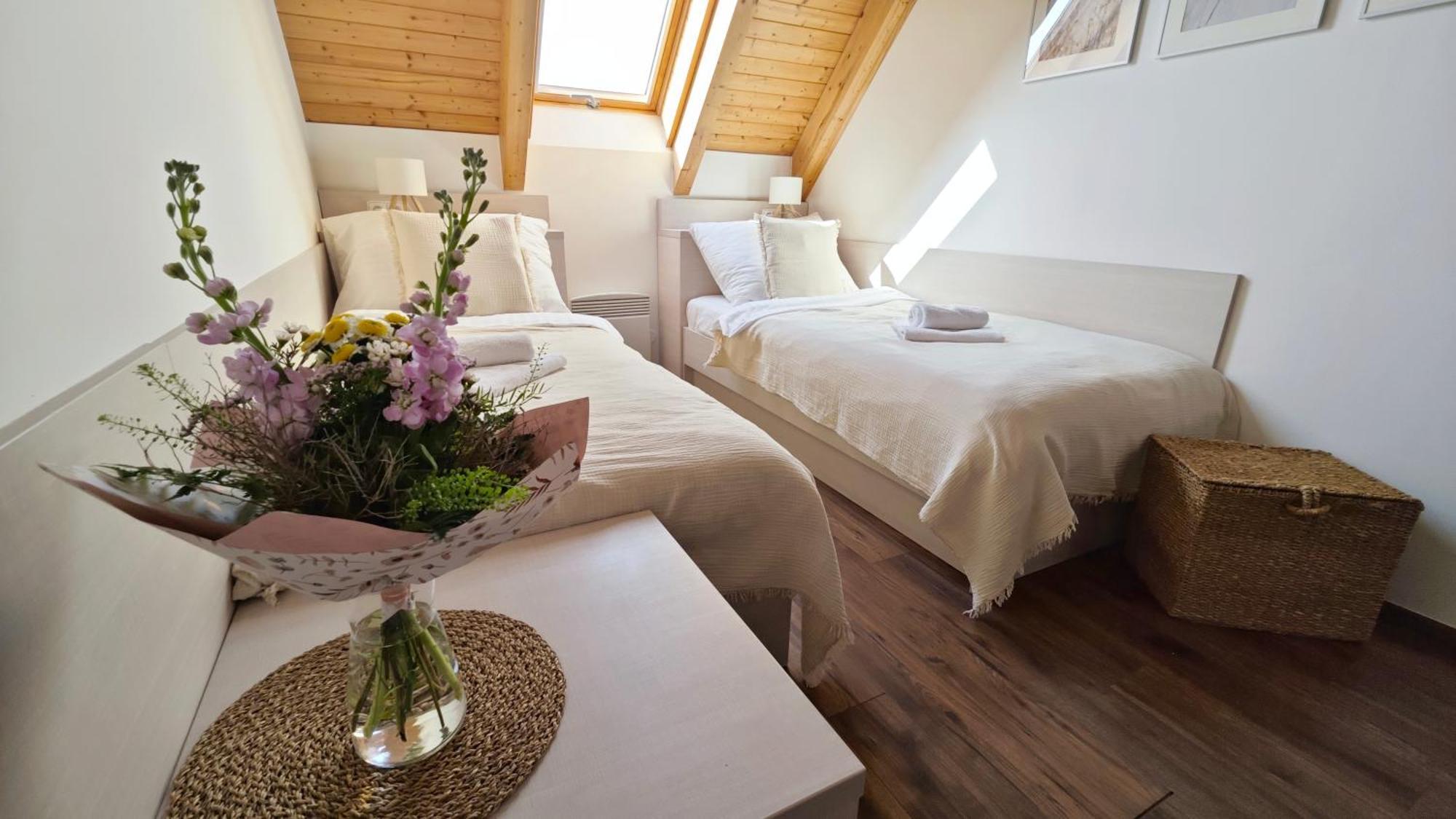 Apartman Niki Apollon Resort Леднице Экстерьер фото