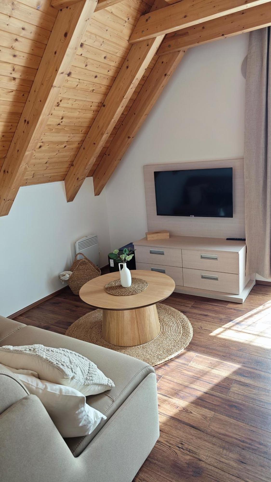 Apartman Niki Apollon Resort Леднице Экстерьер фото